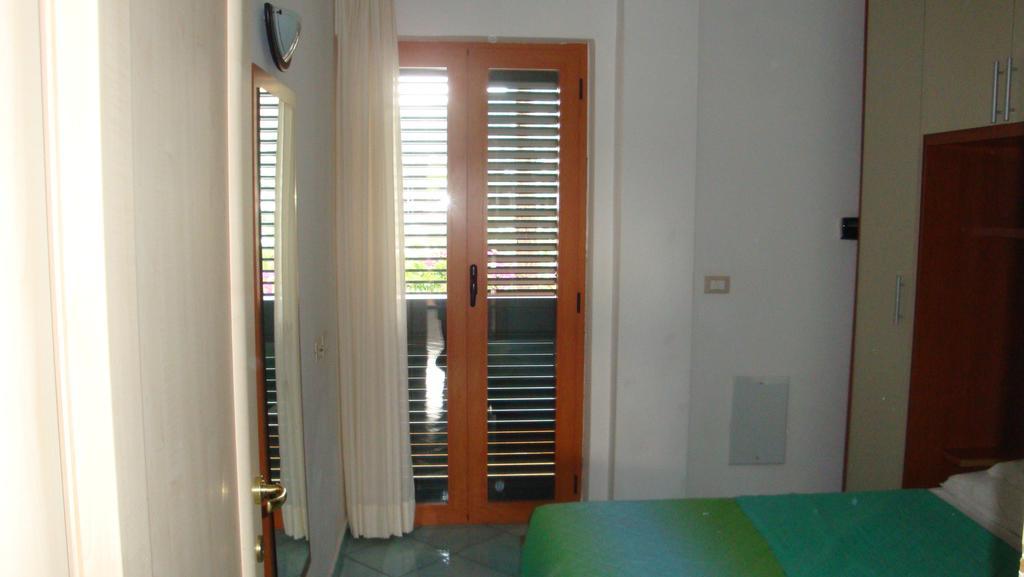 Ischia Uno Residence Forio di Ischia Habitación foto